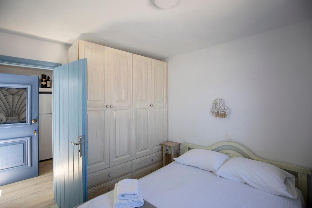 Thea Menetes Apartment Menetai ภายนอก รูปภาพ