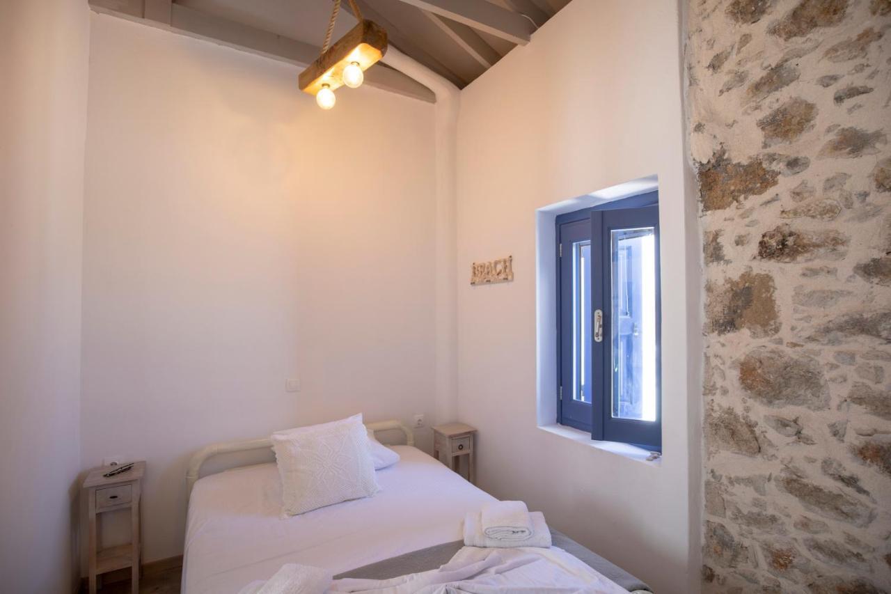 Thea Menetes Apartment Menetai ภายนอก รูปภาพ